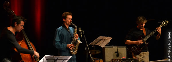 121208-seguron-garcin-soletti-cavajazz-ar-0287-600x216