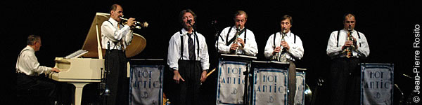 081114-Hot-Antic-jazz-band-JPR-6291-600x150