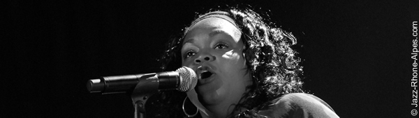 090320-Shemekia-Copeland-AVJ-0295-600x170