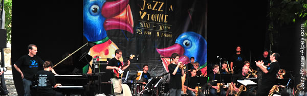 100629-vienne-jazz-big-band-cybele-8952-600x188