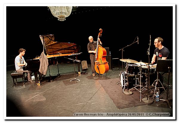 110526-yaron-herman-trio-amphi-cc-05