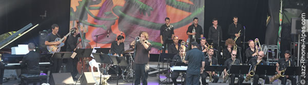 110711-big-band-st-etienne-cybele-4827-600x166