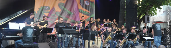 110711-big-band-villefranche-cybele-4836-600x168