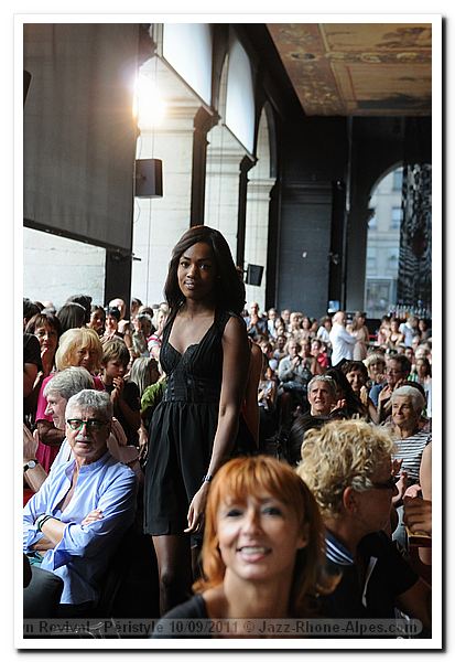 110910-motown-revival-peristyle-1077