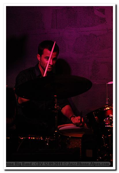 110912-amazing-keystone-big-band-cdv-1340