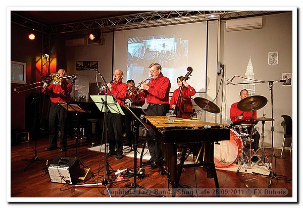110928-sophistic-jazz-band-shag-cafe-fxd-7349