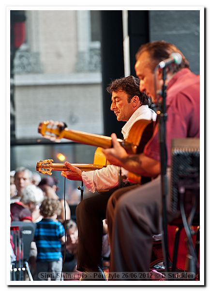 12026-sinti-swing-trio-peristyle-ds-4778