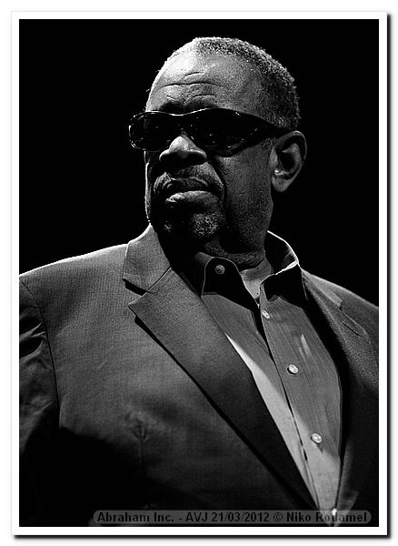 120321-abraham-inc-krakauer-avaulxjazz-nr-11