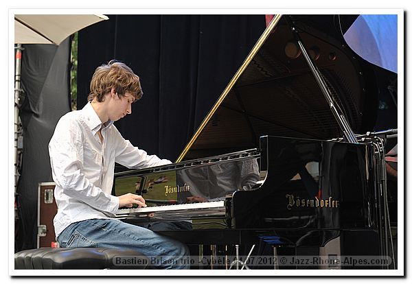 120704-03-bastien-brison-trio-cybele-7207