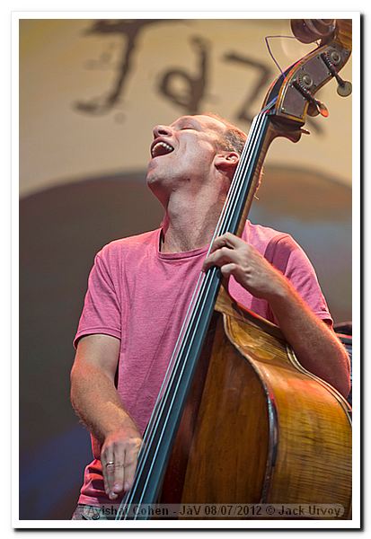 120708-08-avishai-cohen-trio-jav-ju-3785