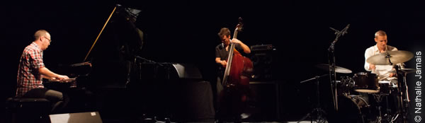 121019-yaron-herman-trio-doua-de-jazz-nj-9601-600x174