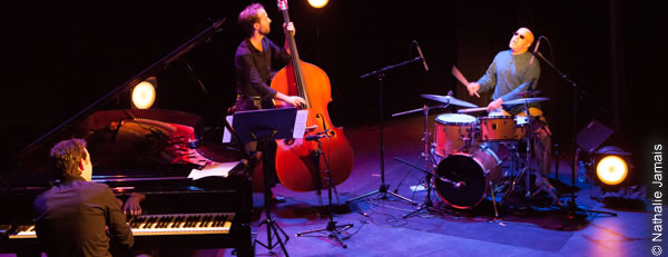 121023-inception-trio-theatre-vienne-nj-9671-600x231