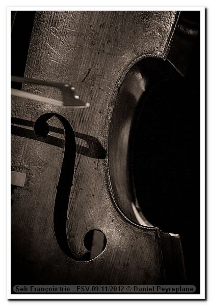 121109-sebastien-francois-trio-esplanade-st-vincent-dp-4343