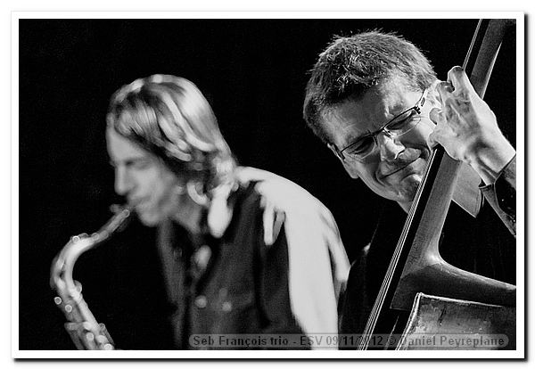 121109-sebastien-francois-trio-esplanade-st-vincent-dp-4363