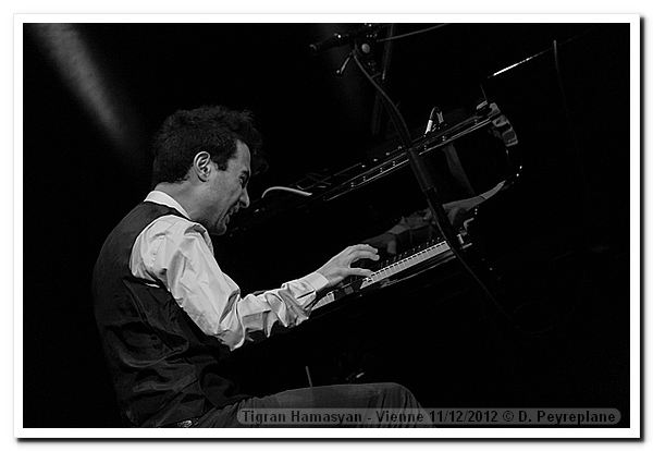 121211-tigran-solo-theatre-de-vienne-dp-6223