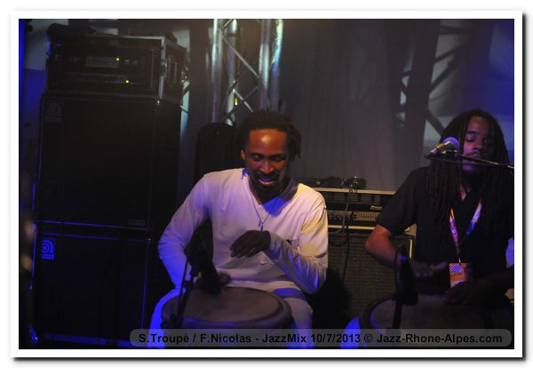130710-10-s-troupe-f-nicolas-jazzmix-6684