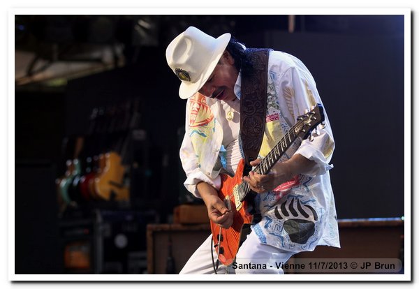 130711-06-carlos-santana-vienne-jpb-2291