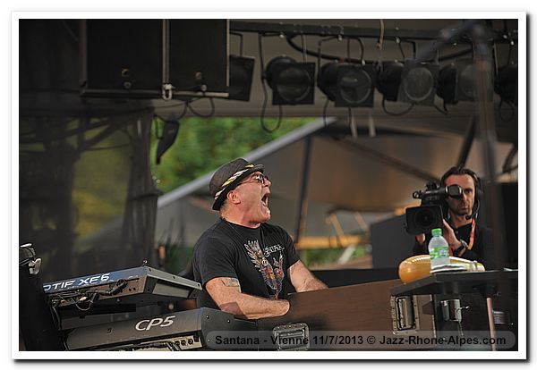 130711-06-santana-vienne--6942