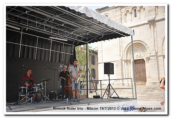 130719-02-rinouk-rider-trio-crescent-macon-8338