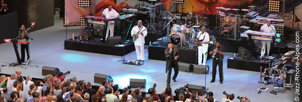 140630-07-the-commodores-jav-7716-600x203