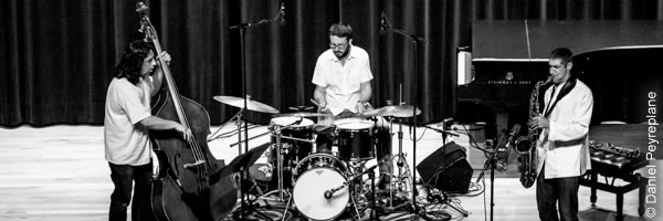 140720-assai-jazz-trio-poet-laval-dp-600x200