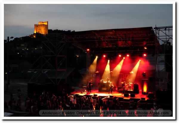 140802-01-anakronic-elektro-orkestra-crest-0556xt1