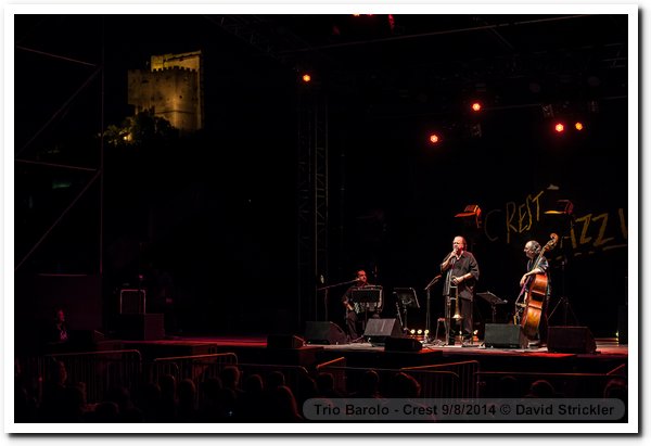 140809-04-trio-barolo-crest-jazz-vocal-ds-30