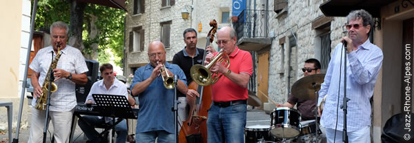 140814-02-apero-jazz-buis-les-b-1860xt1-600x207