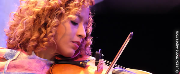 140831-yilian-canizares-quartet-clermont-12739-600x246