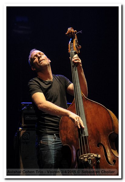 150403-avishai-cohen-trio-voiron-sc-6