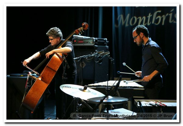 150403-r-garcia-fons-trio-montbrison-jpb-6750