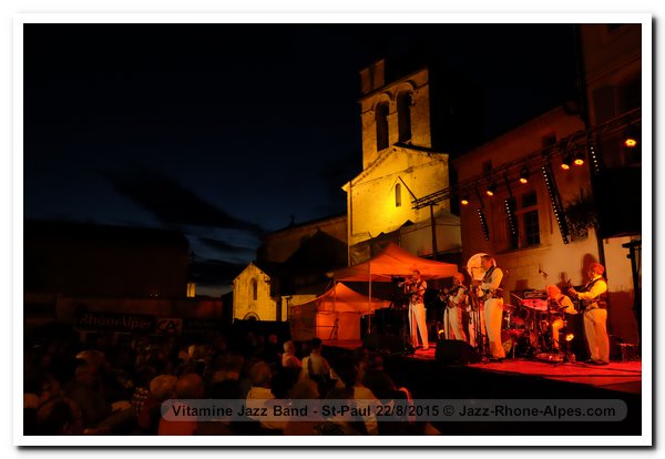 150822-03-vitamine-jazz-band-saint-paul-trois-chateaux-17037