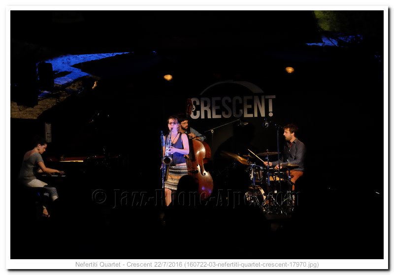 160722-03-nefertiti-quartet-crescent-17970