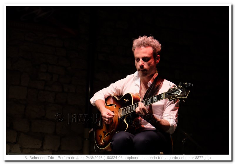 160824-03-stephane-belmondo-trio-la-garde-adhemar-8877