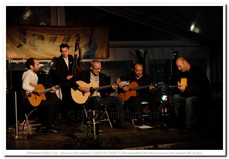160917-04-sebastien-felix-trio-jazz-sur-les-places-9614