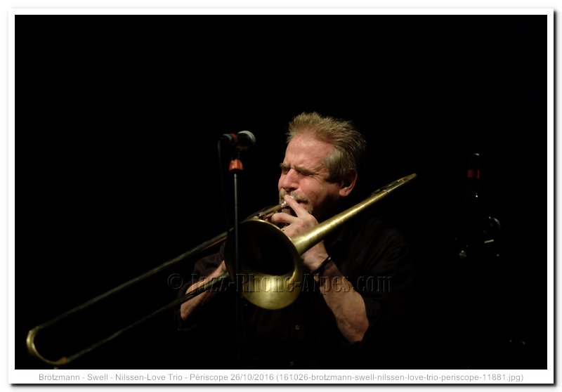 161026-brotzmann-swell-nilssen-love-trio-periscope-11881