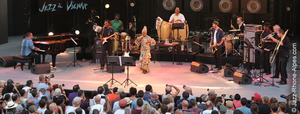 170707-08-angelique-kidjo-cybele-27524-600x229