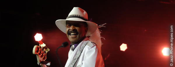 170708-10-larry-graham-ta-27939-600x230